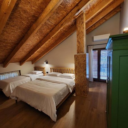 Guesthouse Te Avllia Kelcyre Bagian luar foto