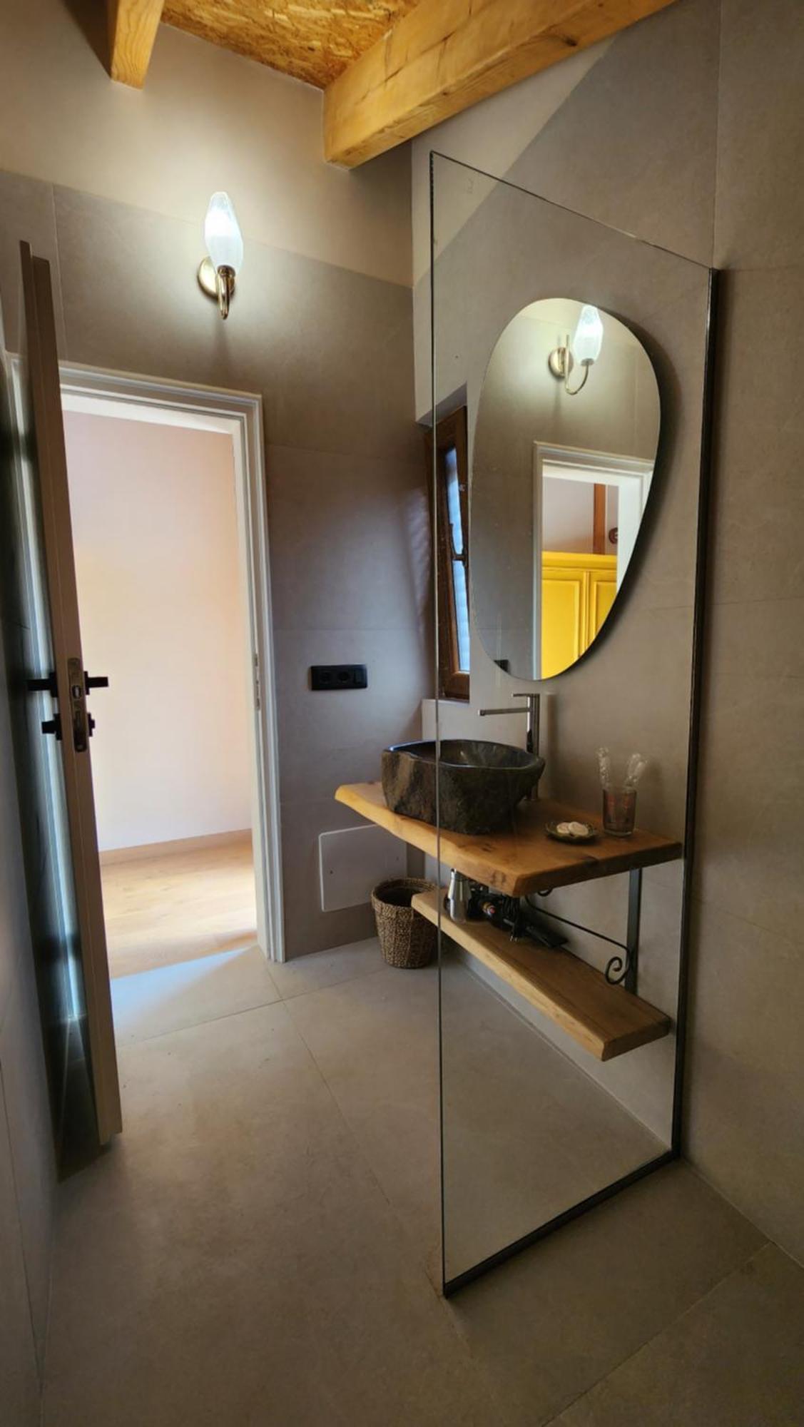 Guesthouse Te Avllia Kelcyre Bagian luar foto