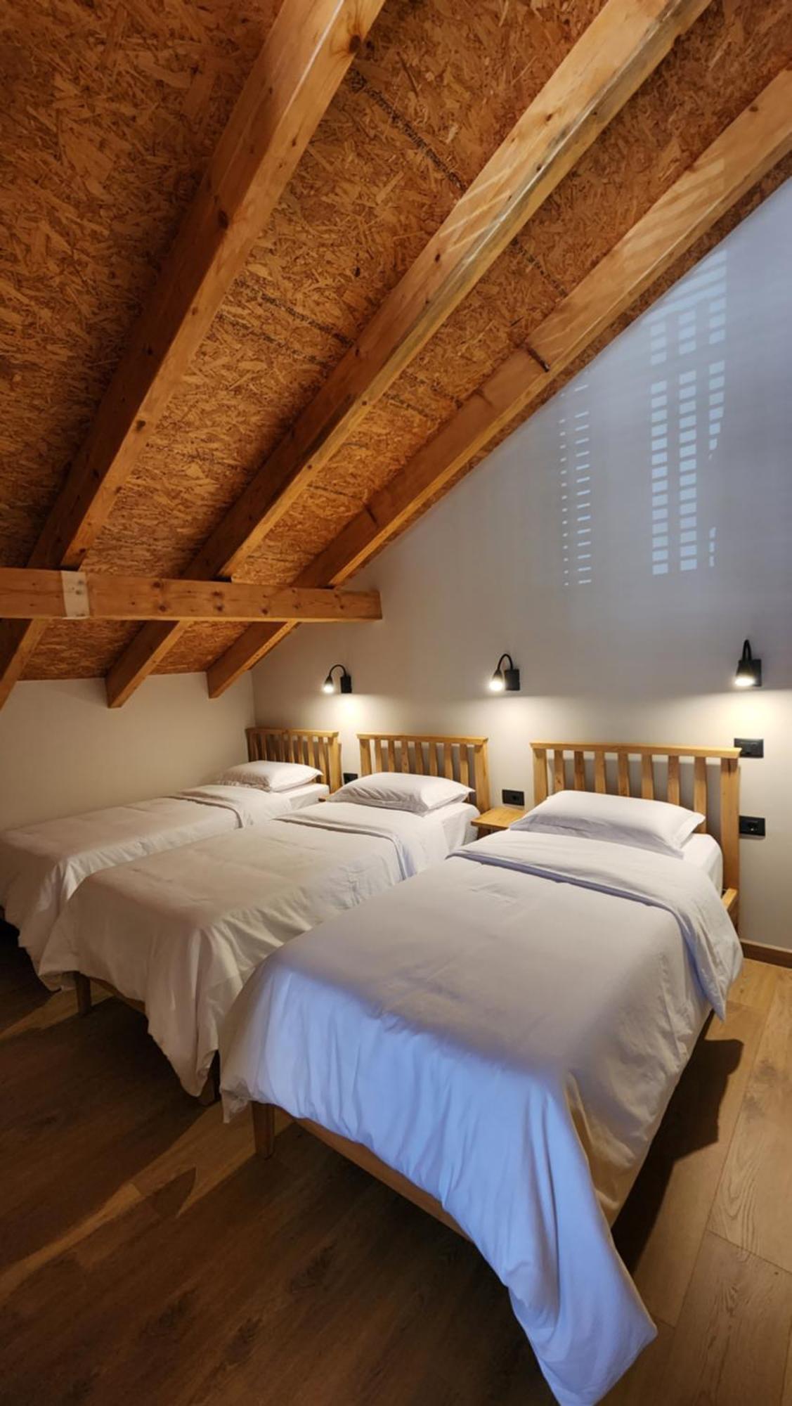 Guesthouse Te Avllia Kelcyre Bagian luar foto