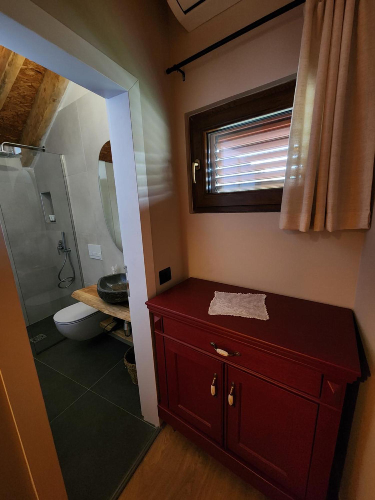 Guesthouse Te Avllia Kelcyre Bagian luar foto
